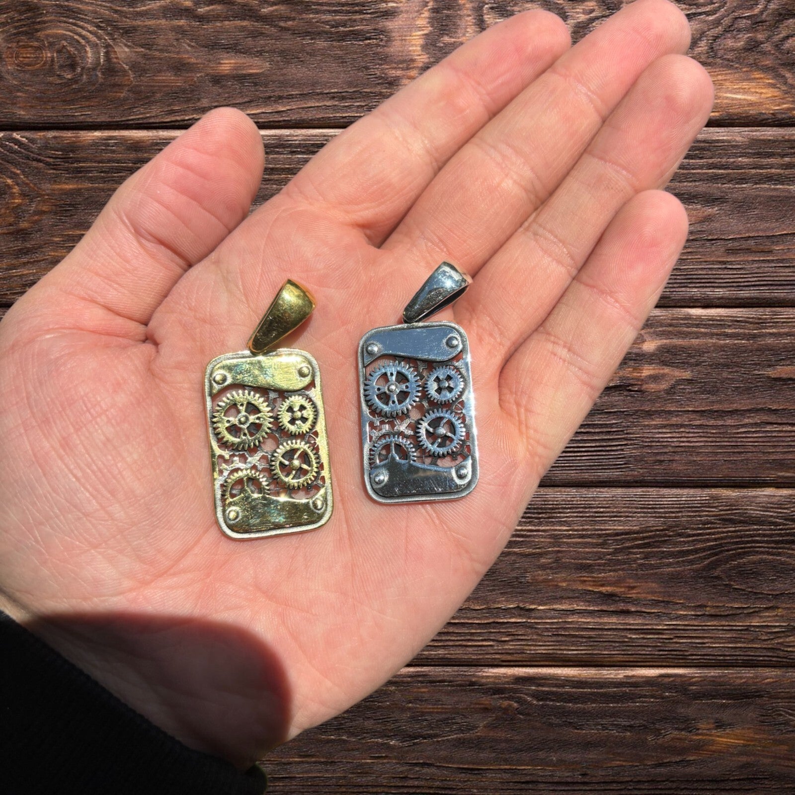 925 Sterling Silver Gears On A Dog Tag Pendant