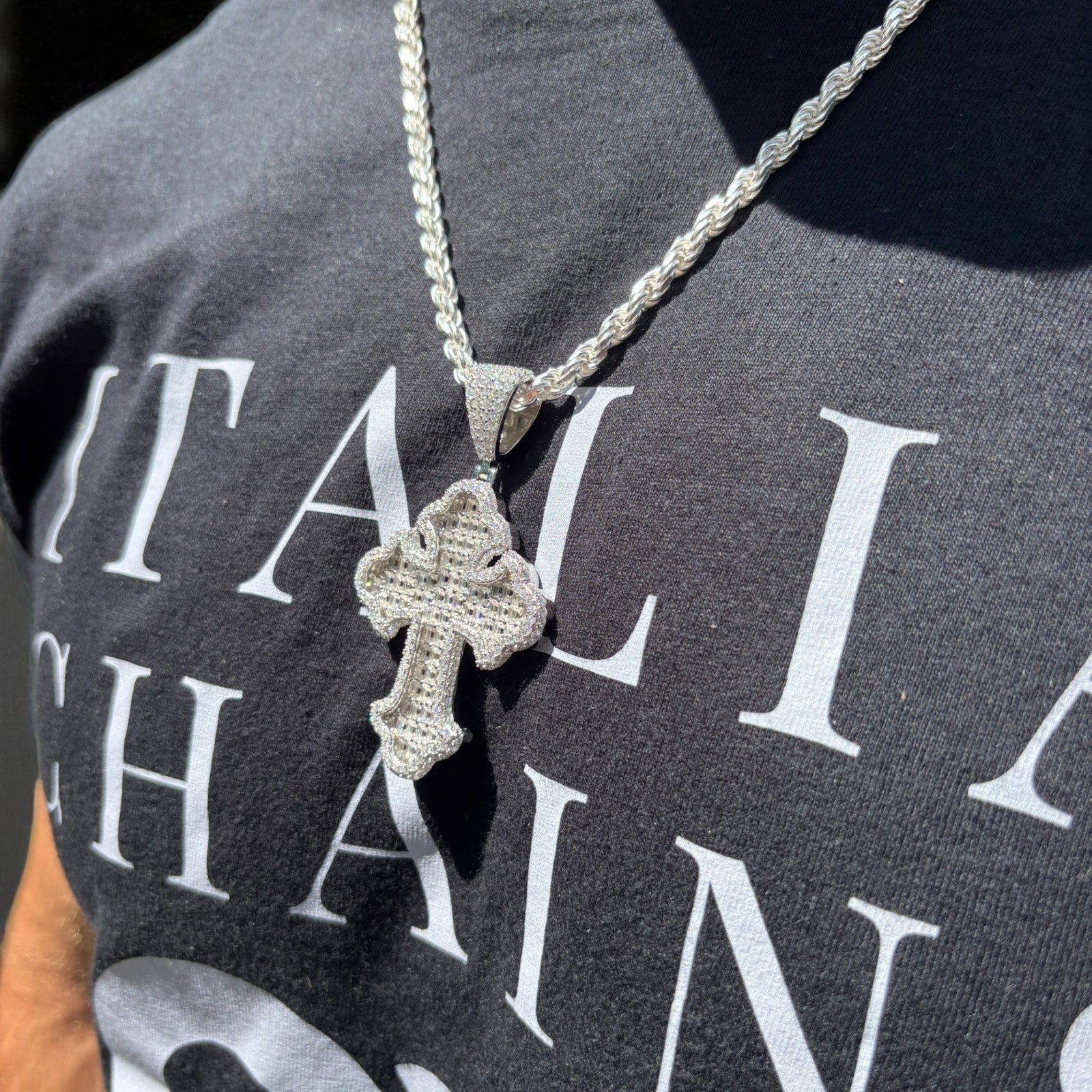 925 Sterling Silver Gothic Cross With Moissanite - Large