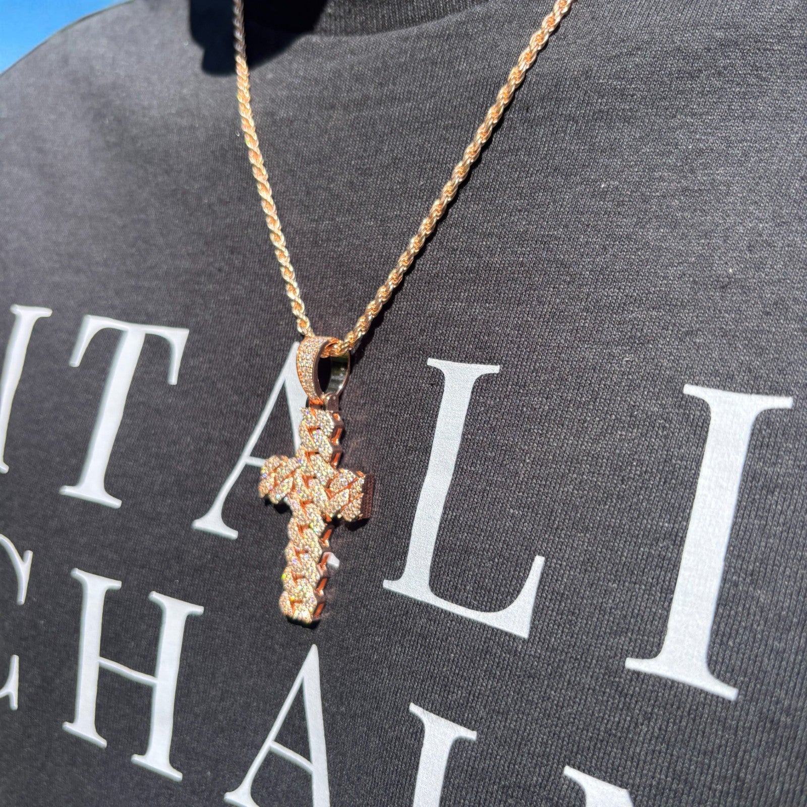 925 Sterling Silver Cuban Prong Cross With Moissanite - Medium