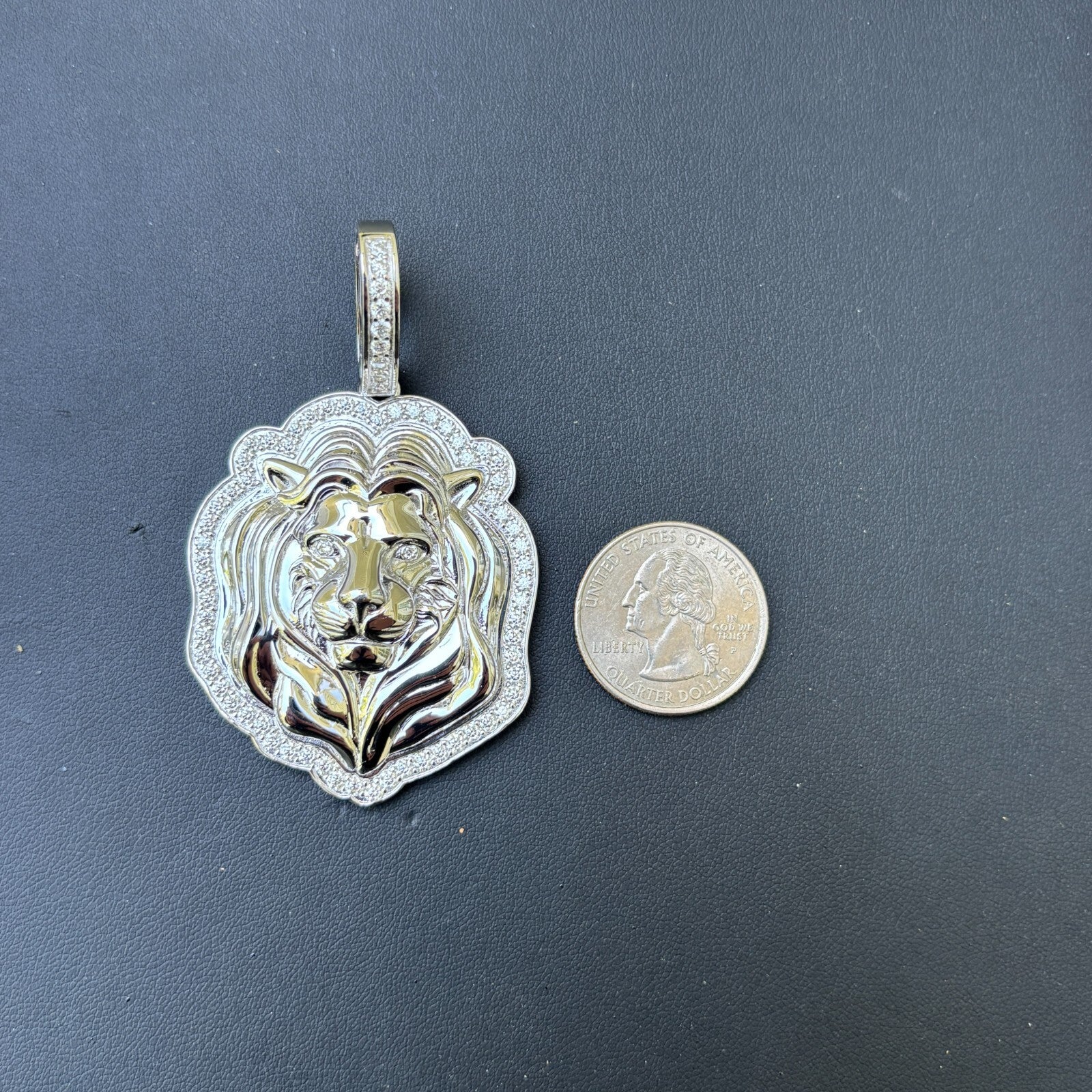 925 Sterling Silver Lion Head Pendant With Moissanite - Large