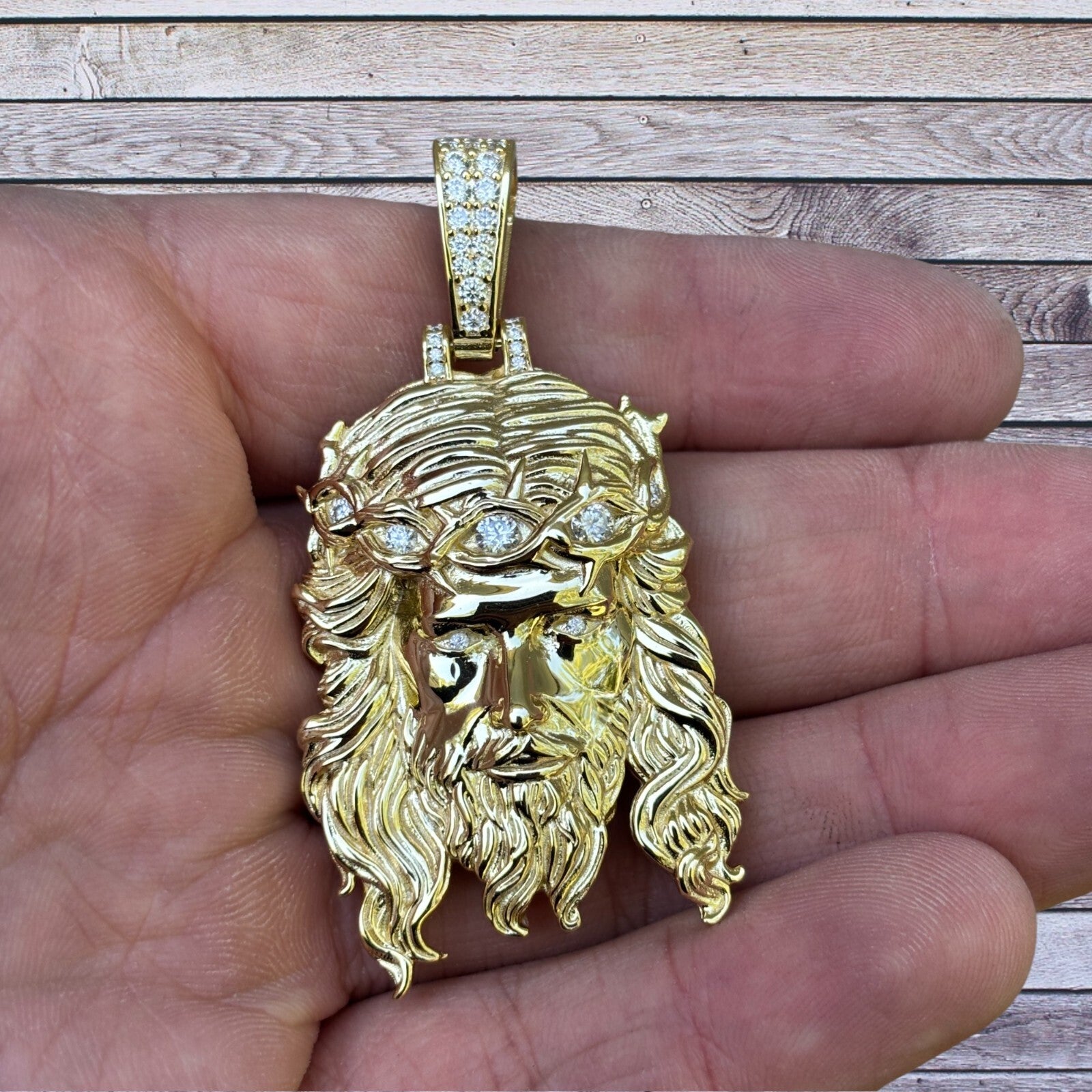 925 Sterling Silver Jesus Pendant With Moissanite - Medium