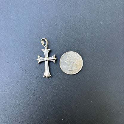 925 Sterling Silver Cross Hearts Pendant - Medium