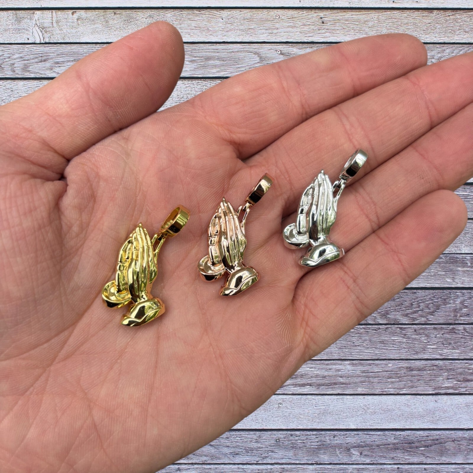 925 Sterling Silver Praying Hands Pendant - Small