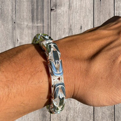 925 Sterling Silver 10mm Byzantine W. Box Clasp Bracelet