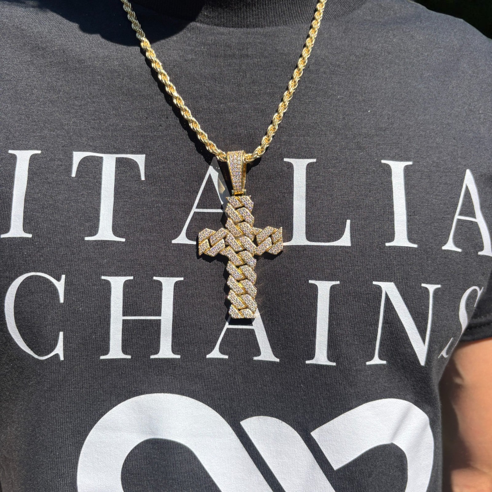 925 Sterling Silver Cuban Prong Cross With Moissanite - Large