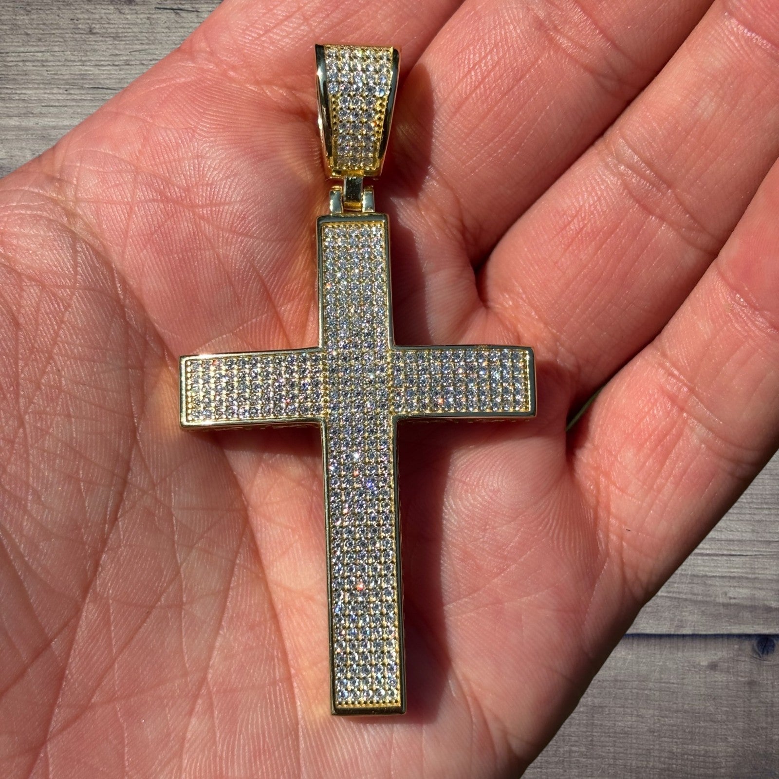 925 Sterling Silver Iced Out Cross Pendant With Moissanite