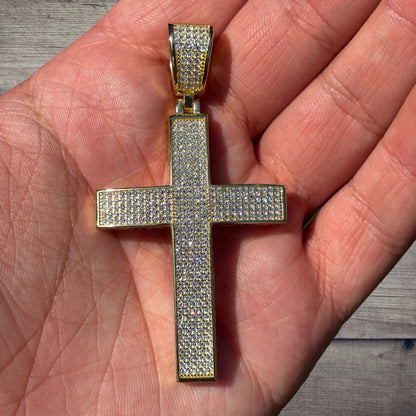 925 Sterling Silver Iced Out Cross Pendant With Moissanite