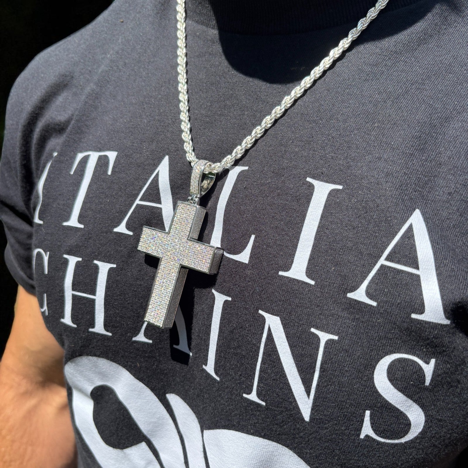 925 Sterling Silver 3D Cross Pendant With Moissanite - Large