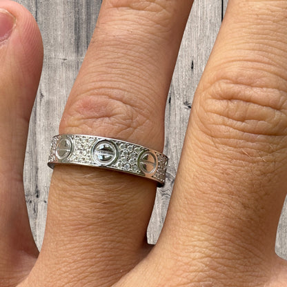 925 Sterling Silver Love Ring With Moissanite