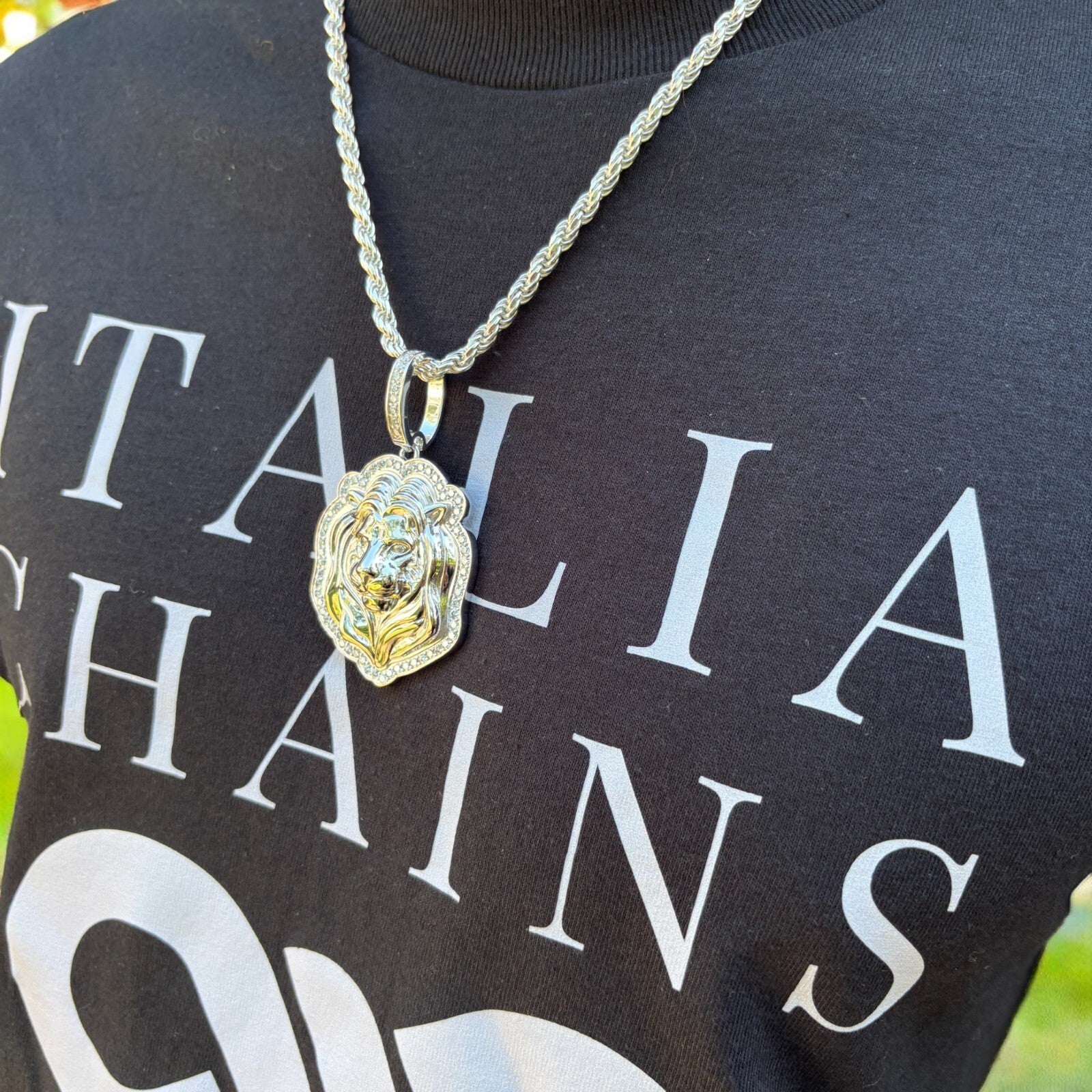 925 Sterling Silver Lion Head Pendant With Moissanite - Large