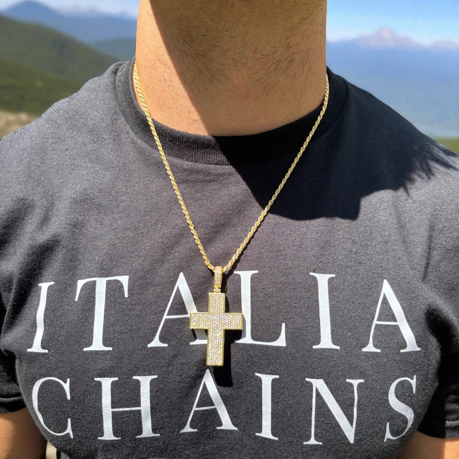 925 Sterling Silver 3D Cross Pendant With Moissanite - Medium