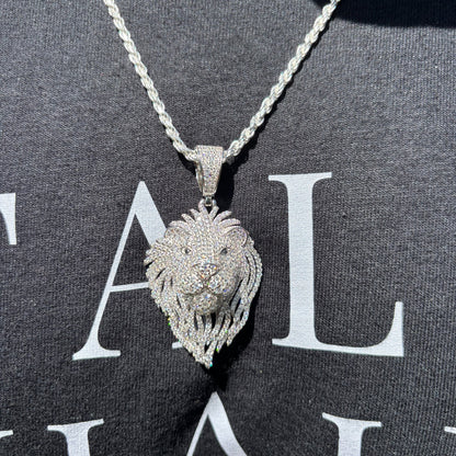 925 Sterling Silver Lion Pendant With Moissanite