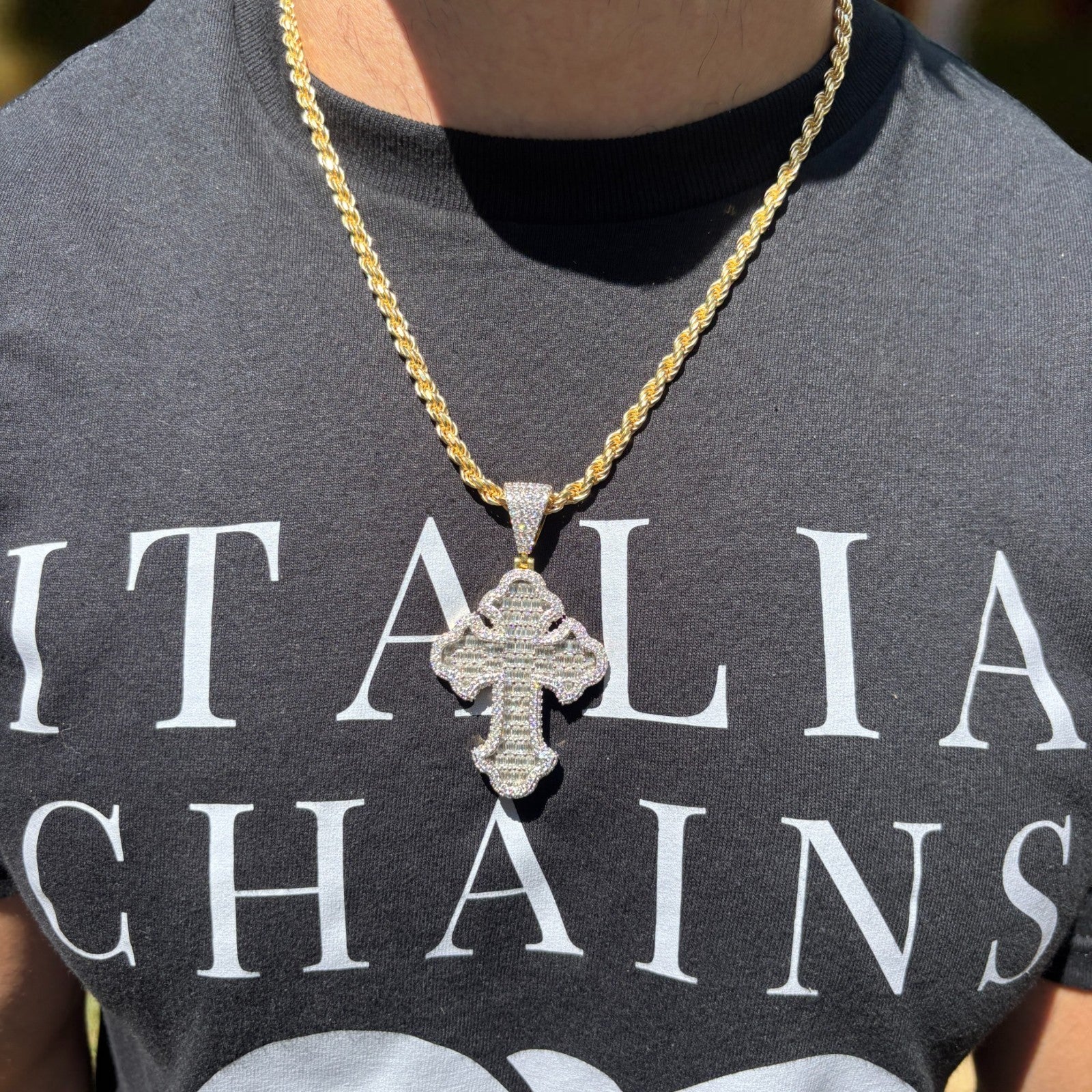 925 Sterling Silver Gothic Cross With Moissanite - Large