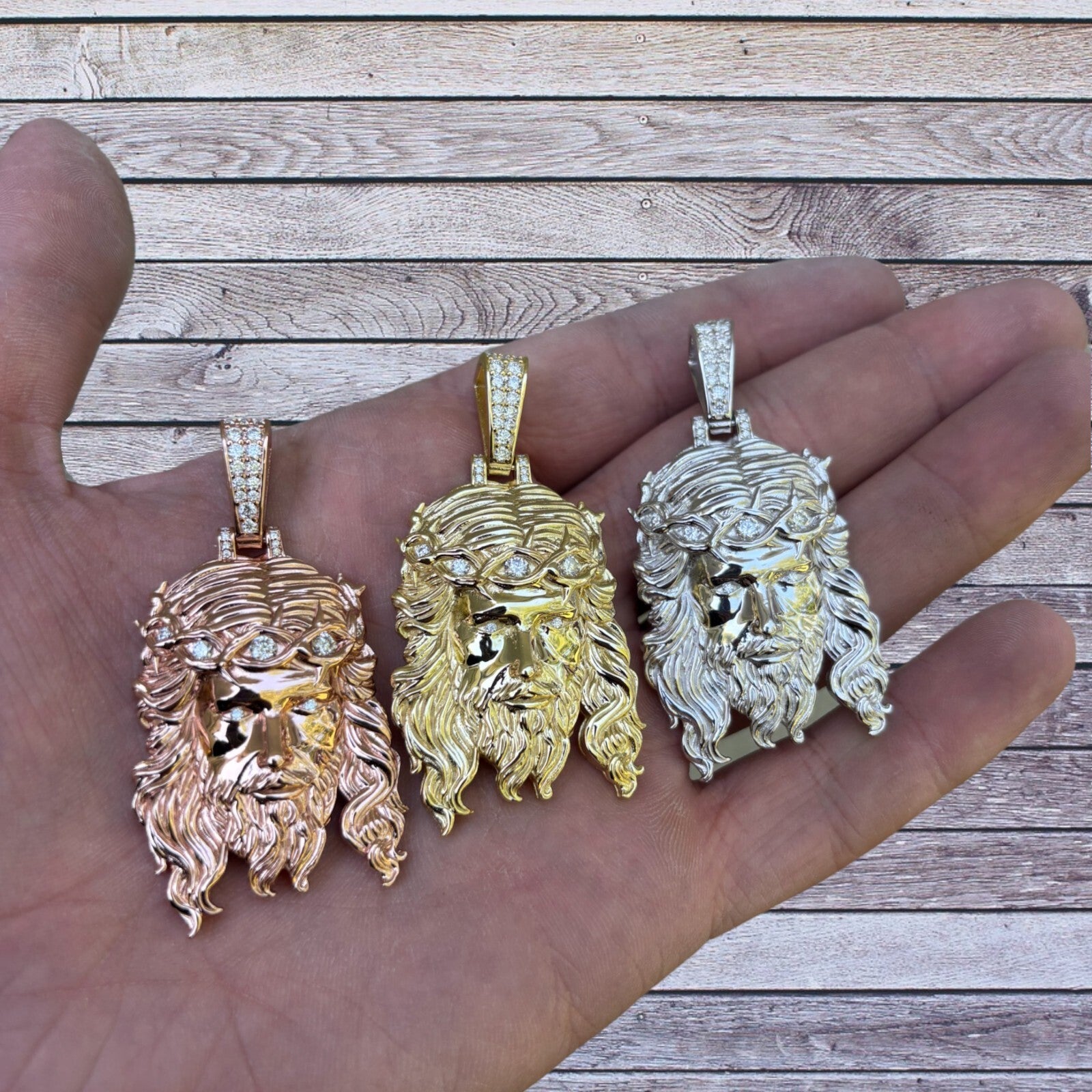 925 Sterling Silver Jesus Pendant With Moissanite - Medium