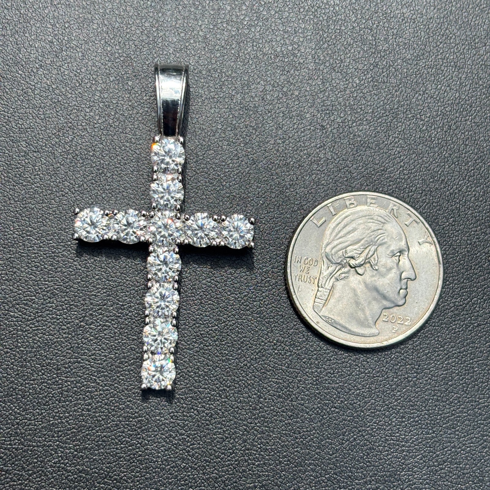 925 Sterling Silver Tennis Cross Pendant With Moissanite - Large