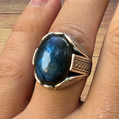 925 Sterling Silver Labradorite Ring