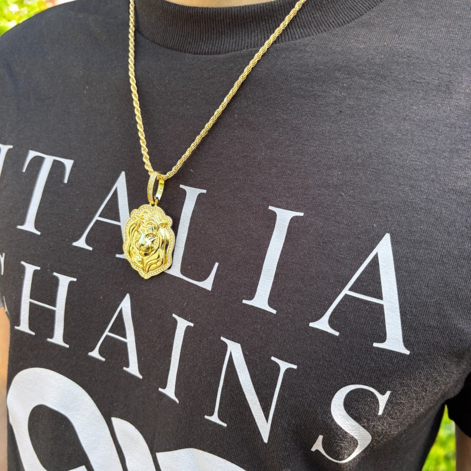 925 Sterling Silver Lion Head Pendant With Moissanite - Medium