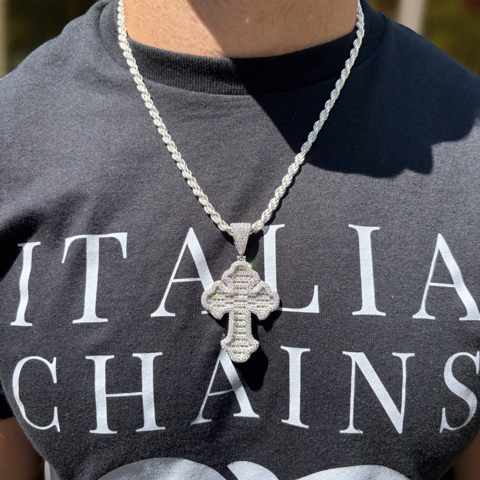 925 Sterling Silver Gothic Cross With Moissanite - Large