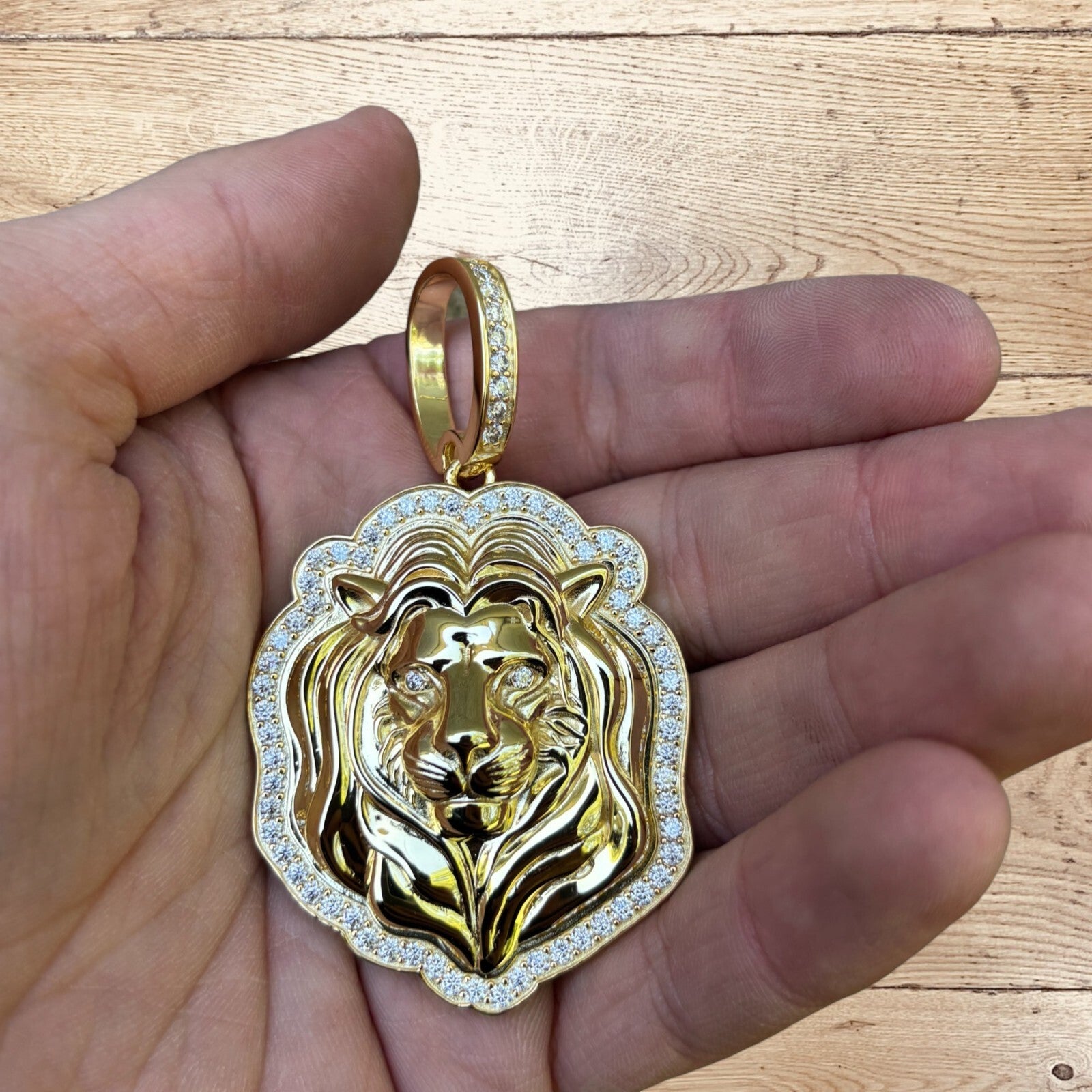 925 Sterling Silver Lion Head Pendant With Moissanite - Large