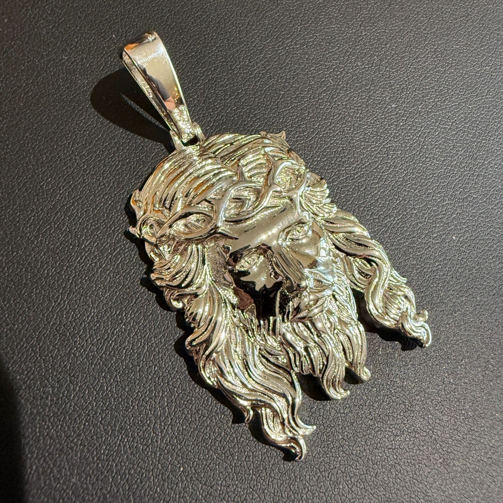 925 Sterling Silver Classic Jesus Piece Pendant - Medium