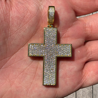 925 Sterling Silver 3D Cross Pendant With Moissanite - Medium