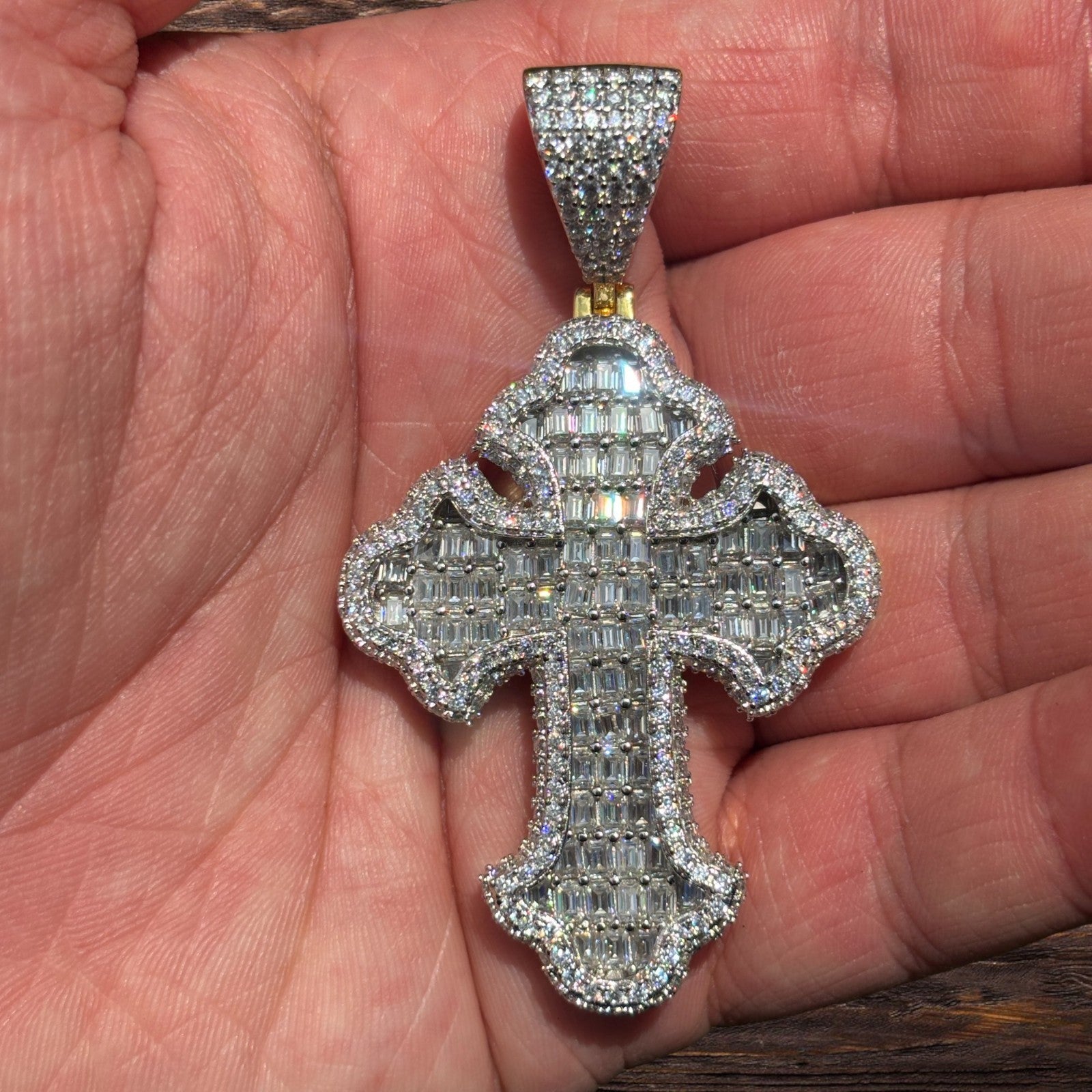 925 Sterling Silver Gothic Cross With Moissanite - Large