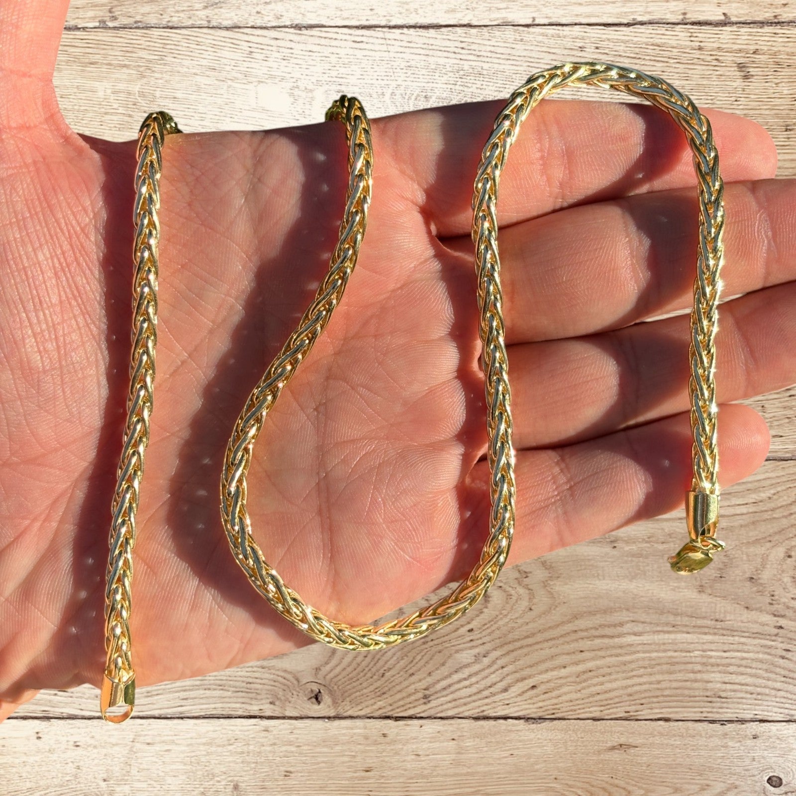 14226a49-01e4-454e-a323-e6ea29e4af28