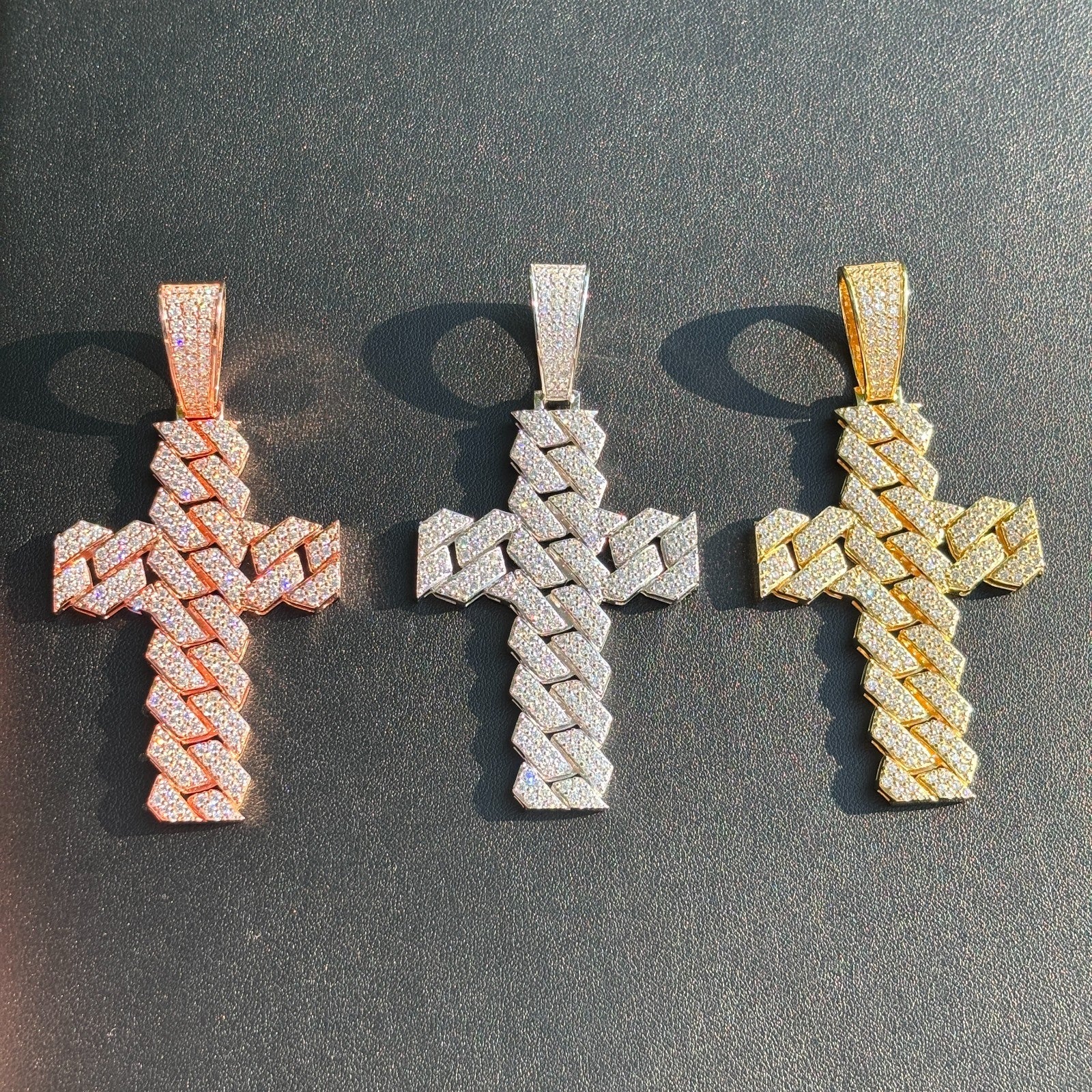 925 Sterling Silver Cuban Prong Cross With Moissanite - Large