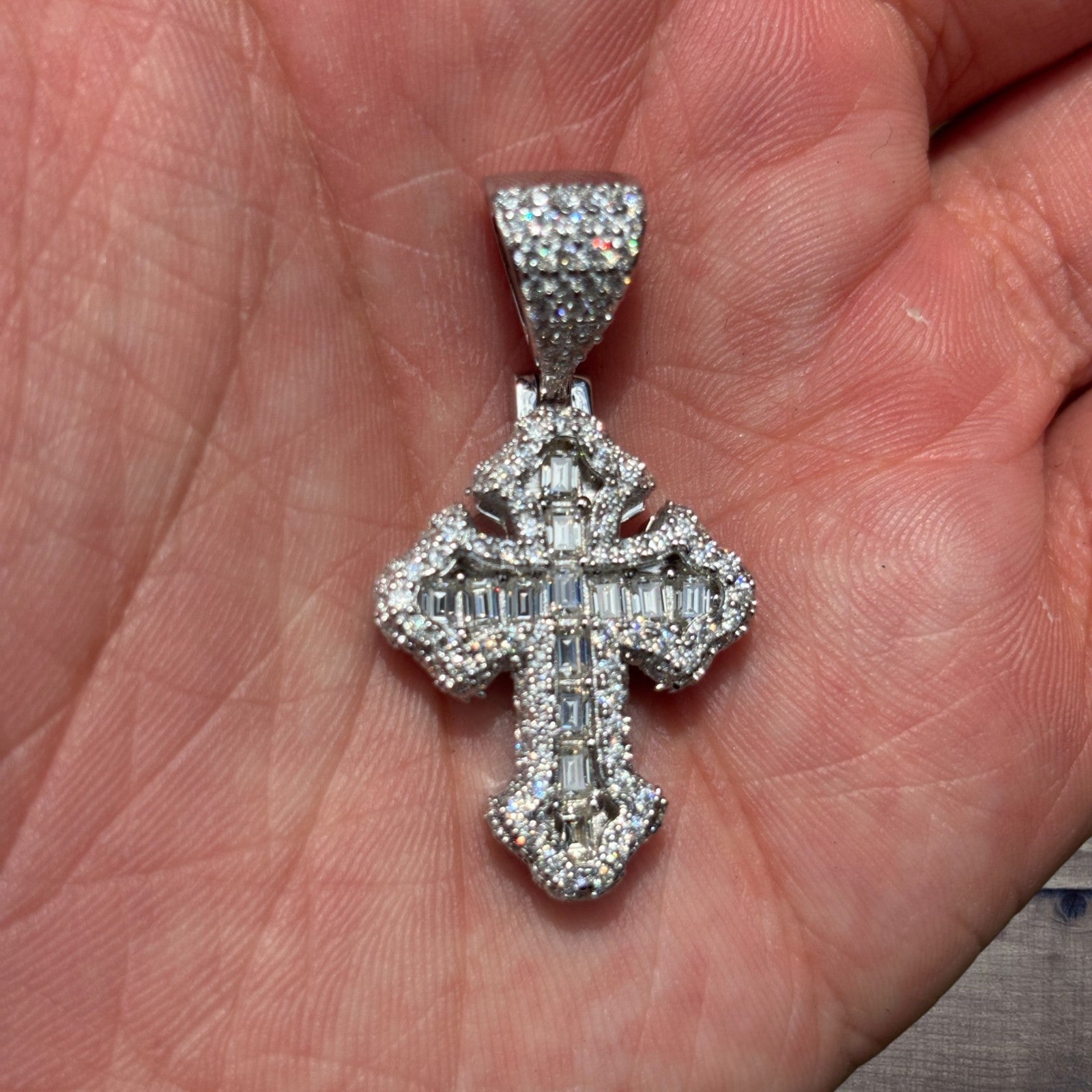 925 Sterling Silver Gothic Cross With Moissanite - Small