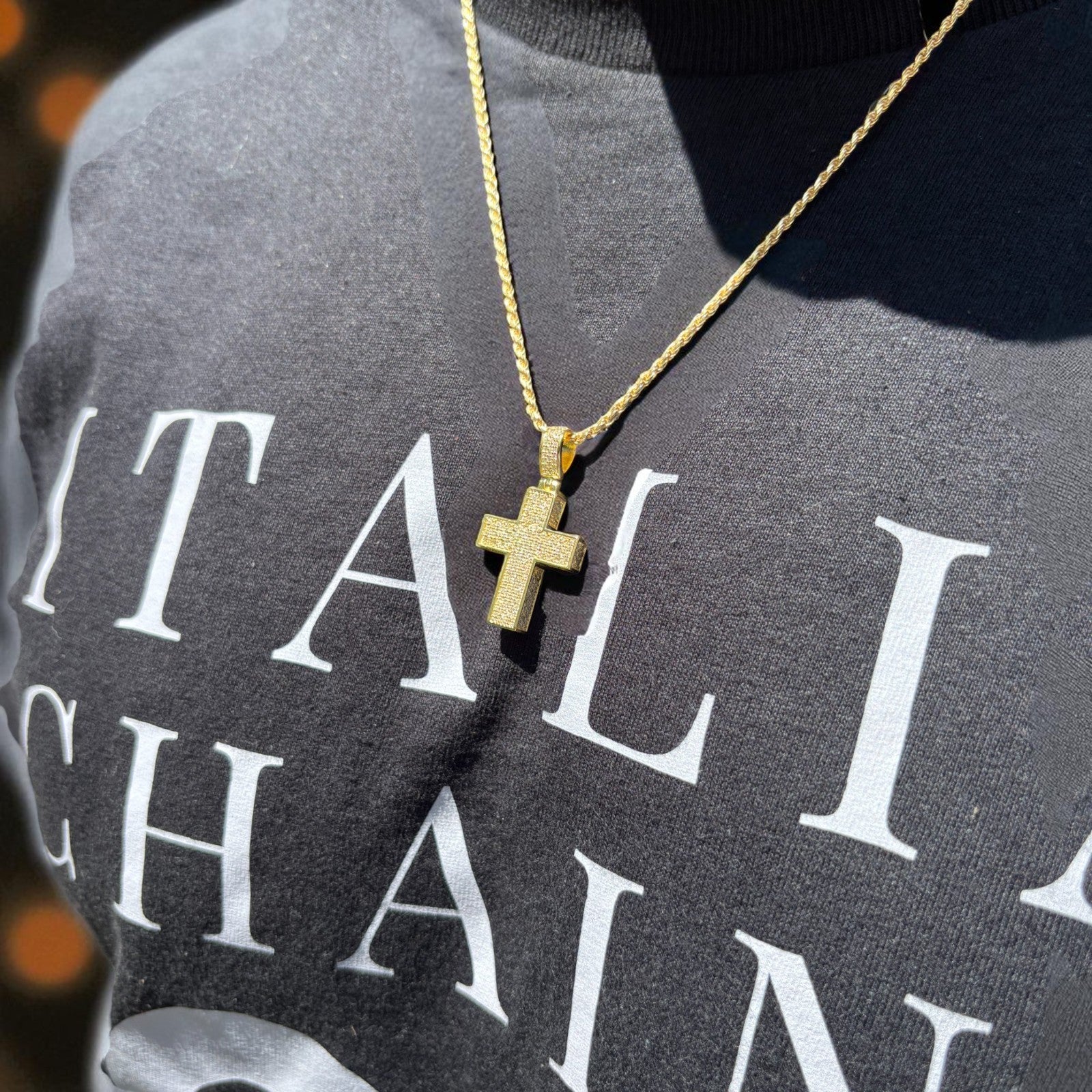 925 Sterling Silver 3D Cross Pendant With Moissanite - Small