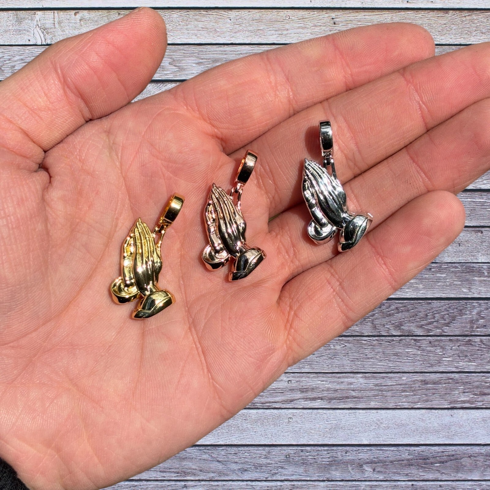 925 Sterling Silver Praying Hands Pendant - Small