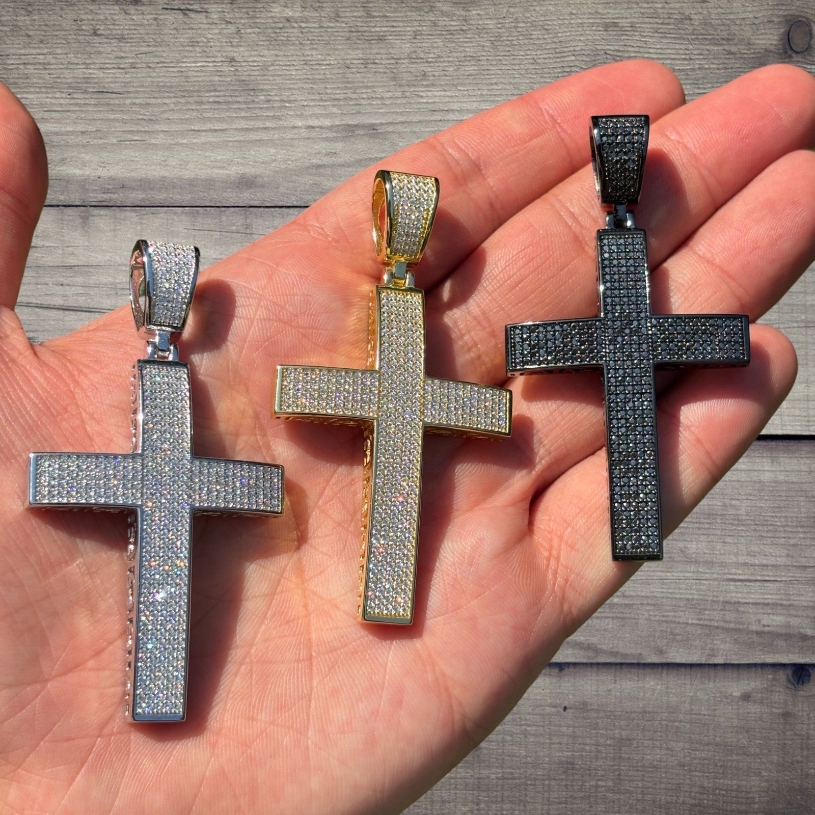 925 Sterling Silver Iced Out Cross Pendant With Moissanite