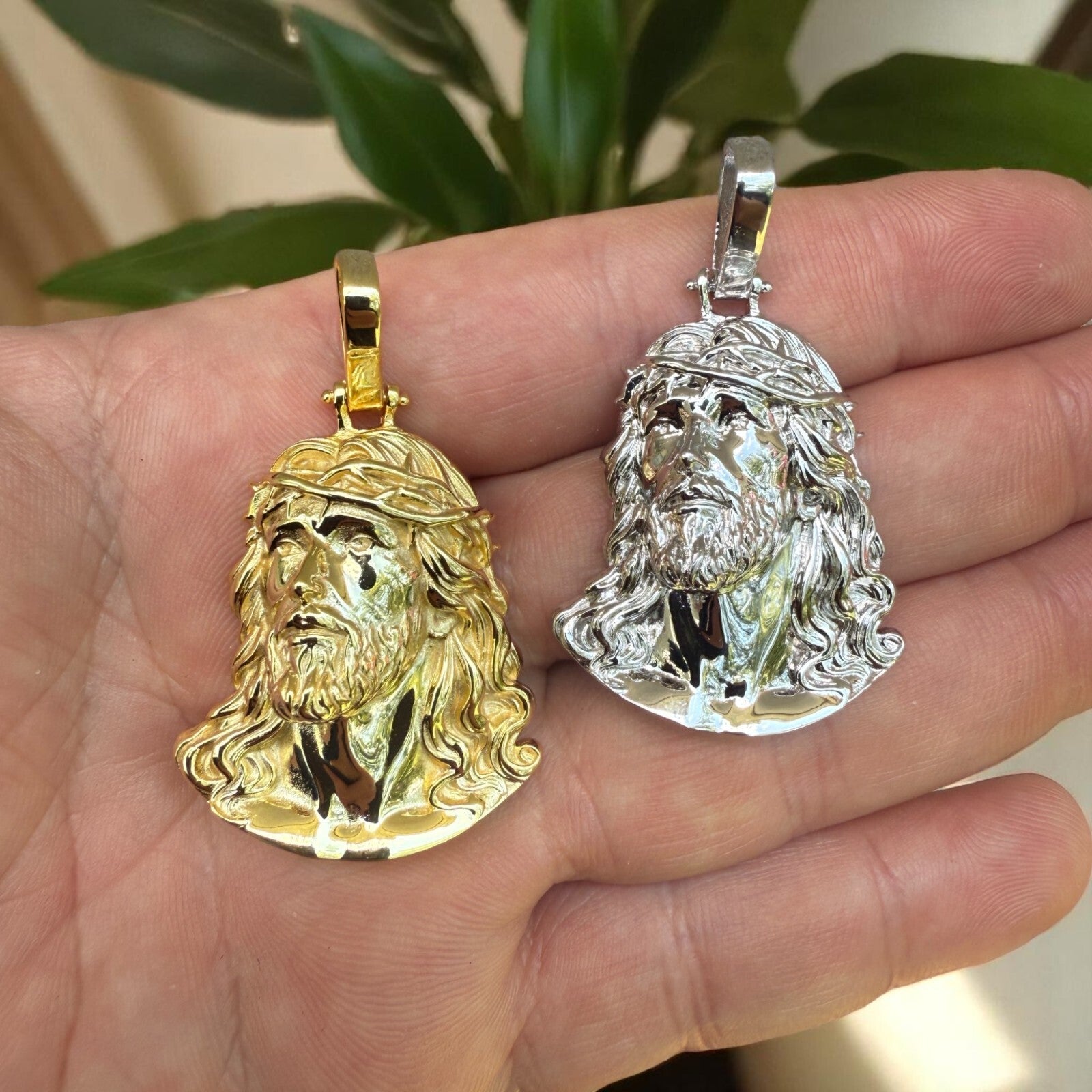 925 Sterling Silver Passion Of The Christ Jesus Piece Pendant - Medium