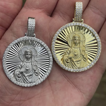 925 Sterling Silver Round Medallion Virgin Mary Pendant With Moissanite
