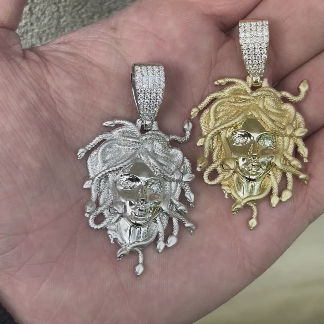 925 Sterling Silver Medusa Head Pendant With Moissanite - Medium