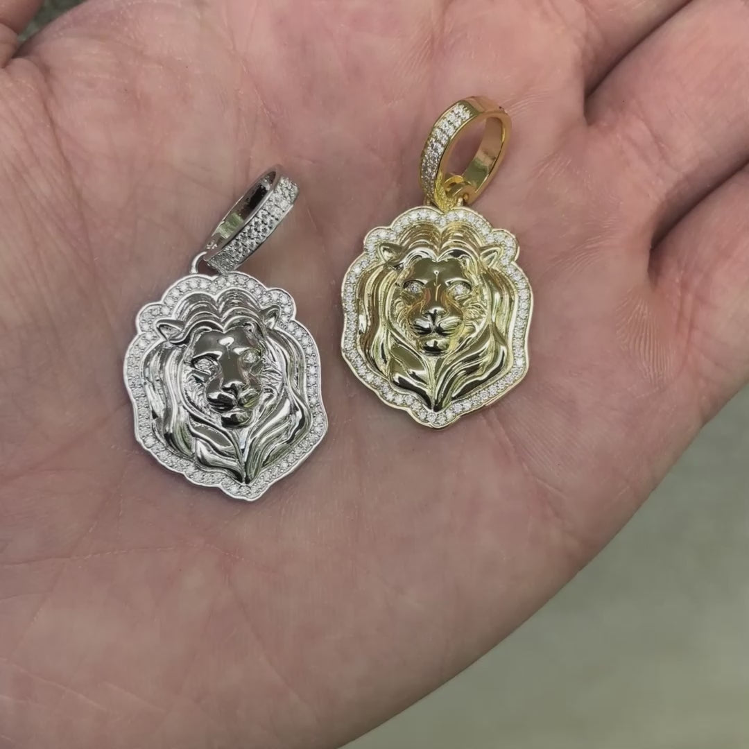 925 Sterling Silver Lion Head Pendant With Moissanite - Small